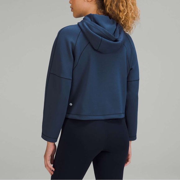 Lululemon AirWrap Pullover Hoodie - Picture 2 of 9